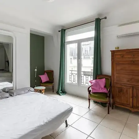 Champs-elyseesav Des Champs Cosy Studio Διαμέρισμα