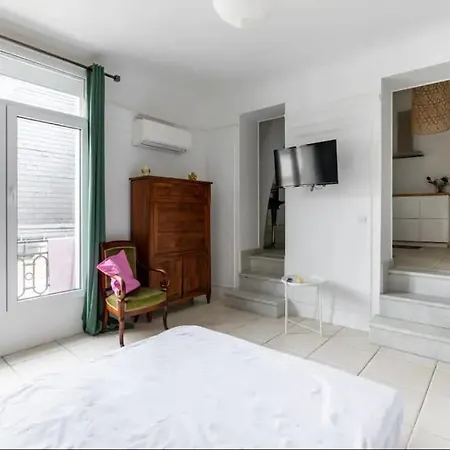 Διαμέρισμα Champs-elyseesav Des Champs Cosy Studio